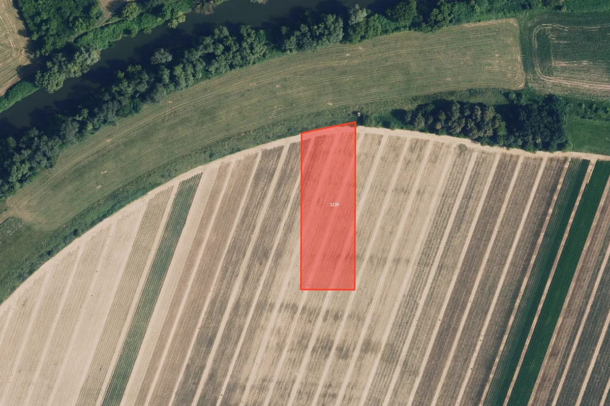 Prodej pole 2892 m²